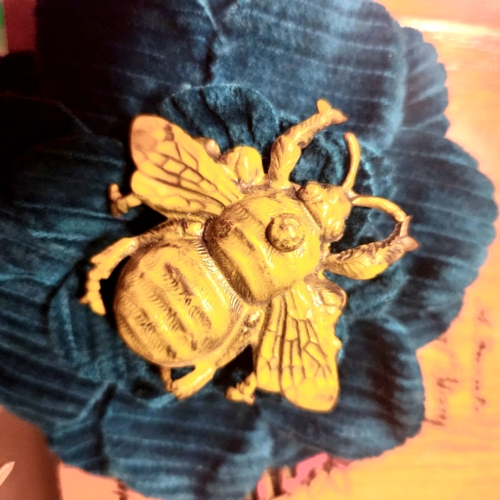 80s BEE Pin JAN MICHAELS SF Insect Bug Scarab Beetle Golden Brass Brooch 2" EVC - Picture 14 of 16